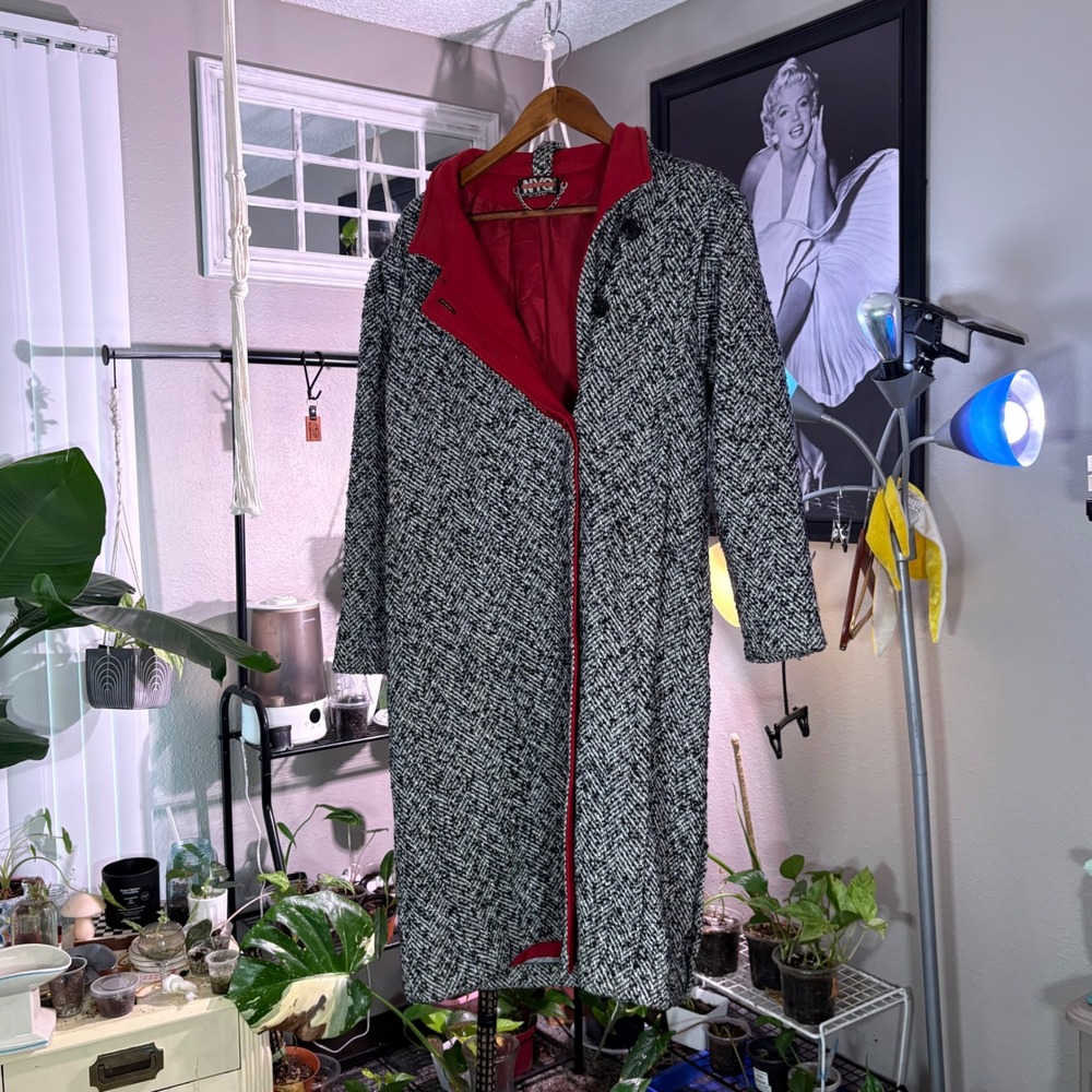 Vintage New York‎ Girl Herringbone Long Coat Black White Red Lining Size 14 USA
